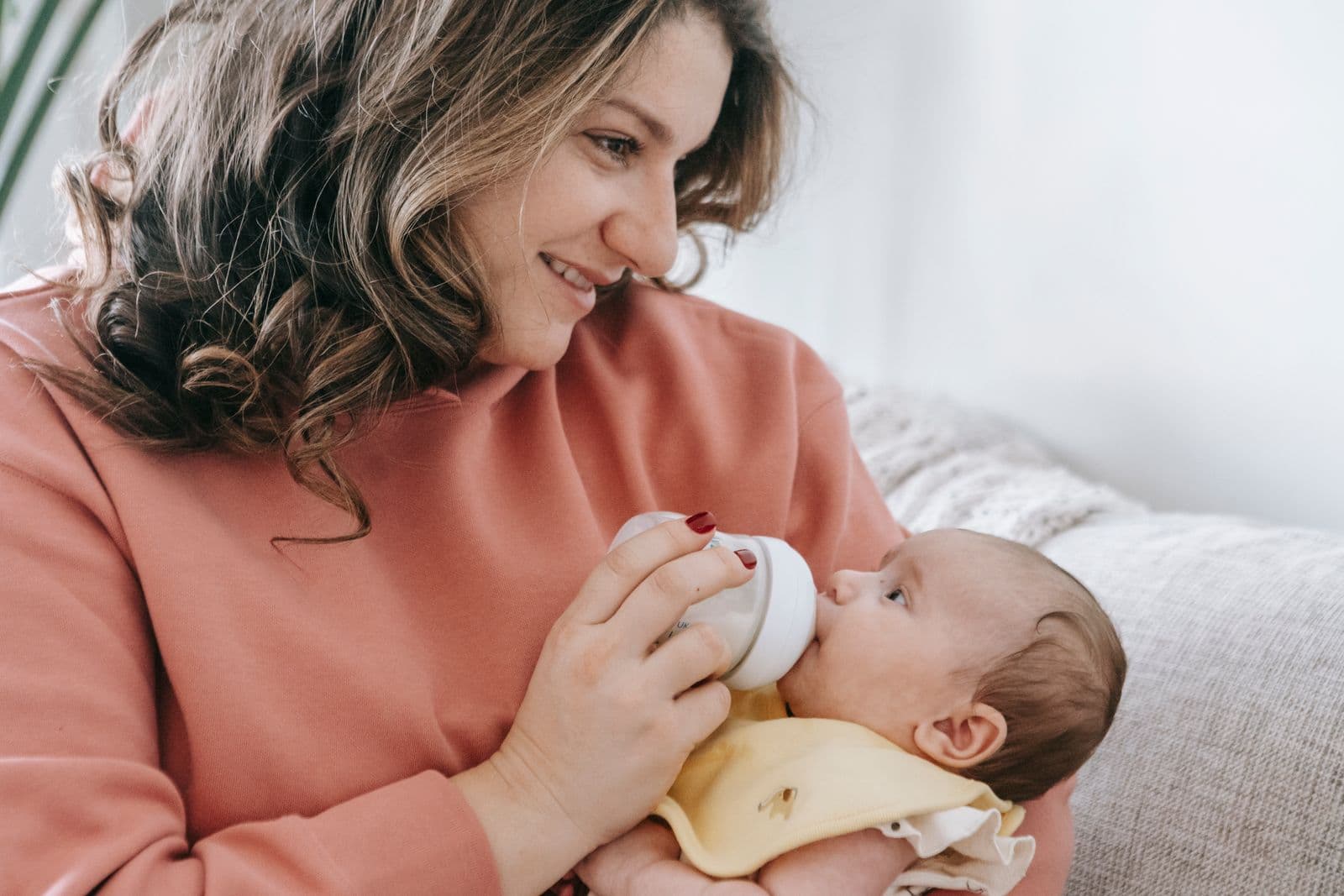 Breastfeeding & Pumping Essentials: What You Need, What Can Wait