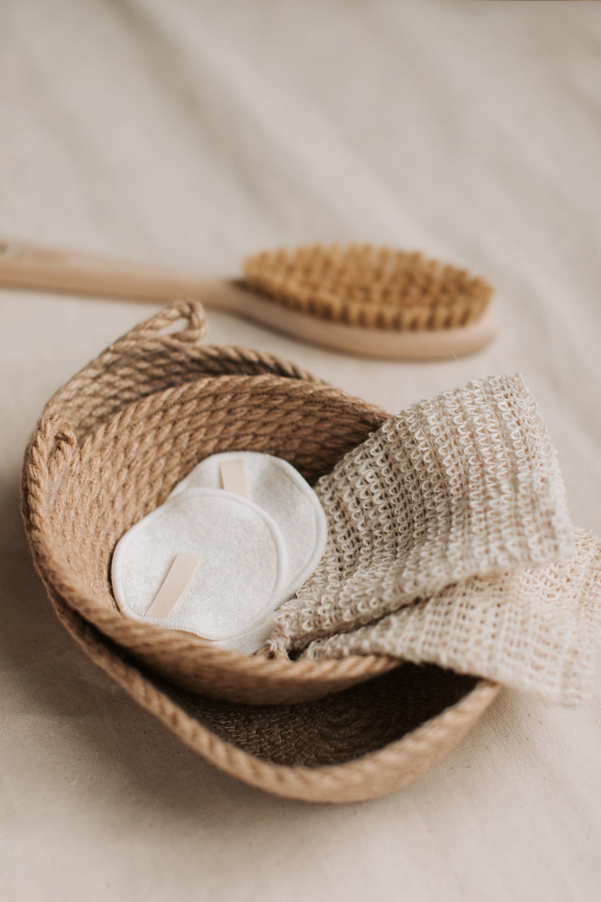 Postpartum Essentials on a Budget: The Minimum Kit That Actually Covers You